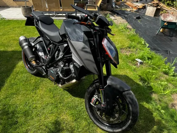 Bouwjaar onbekend KTM Superduke 1290 R Black Edition-Volledig Uitgerust - € 11.000 · Bieden (1/1)