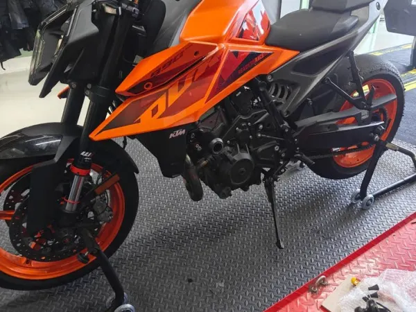Year unknown KTM 990 Duke - €11,250 (1/1)