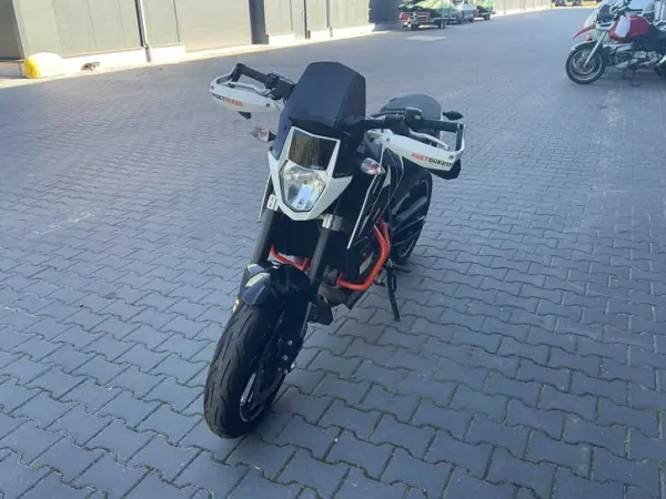 Year unknown KTM 690 Duke - Price on request (1/1)