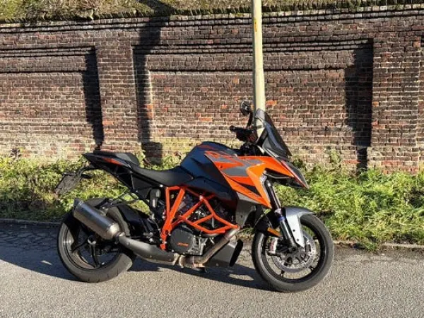 2022 KTM Superduke 1290 gt - € 11.500 · Bieden (1/1)