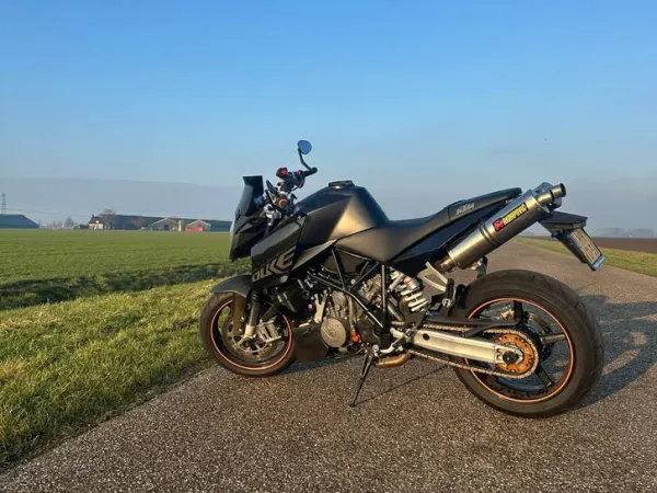 2007 KTM Superduke 990-2007-Dealer Onderhouden - €2,750 · Bidding (1/1)