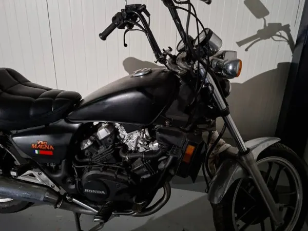1985 Honda V30 Magna - Bidding (1/1)