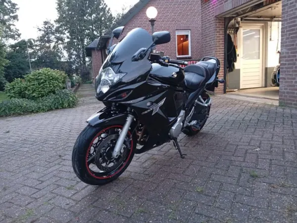 Year unknown Suzuki GSX 650 - €3,250 · Bidding (1/1)