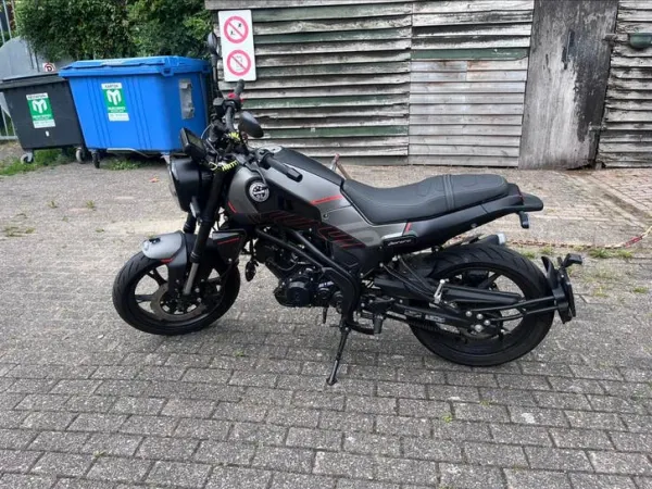 2024 Benelli Leoncino 125 – Advertentie Stopt - €2,500 · Bidding (1/1)