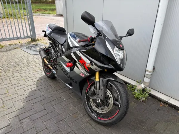 Year unknown Suzuki GSX-R 1000 - €5,000 (1/1)