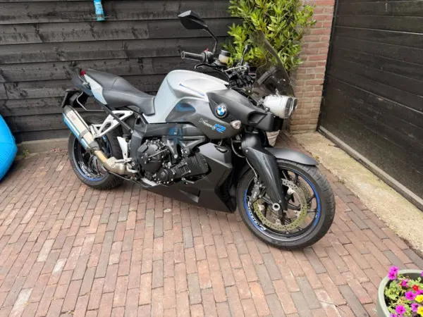 Bouwjaar onbekend BMW K1200R en Extra's - € 5.550 · Bieden (1/1)