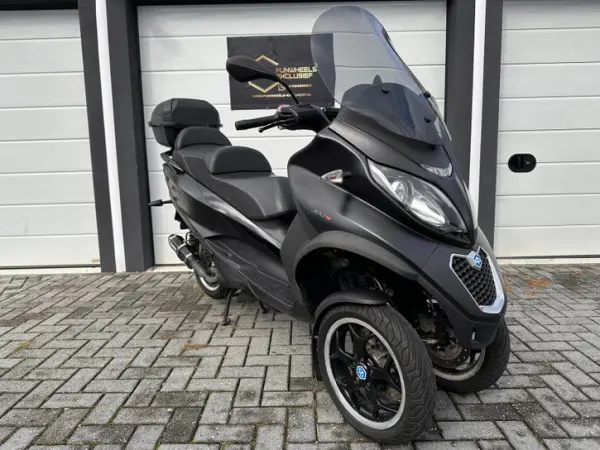 2015 Piaggio MP3 300 Sport Autorijbewij B Carplay Xenon Alarm ABS - €3,750 (1/1)