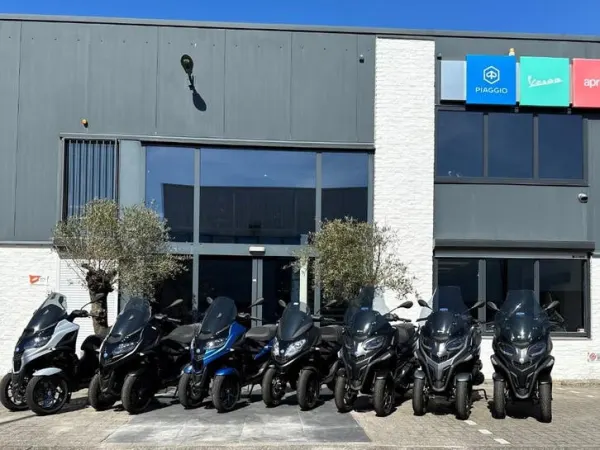 2025 Piaggio MP3 310 - €8,950 (1/1)