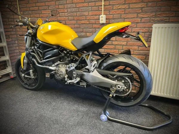 Year unknown Ducati Monster 821-Akrapovic / Quickshifter - €7,750 · Bidding (1/1)