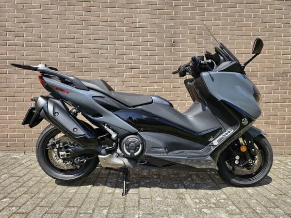 2022 Yamaha T-Max XP 560 A Tech Max (bj 2022) - €12,949 (1/1)