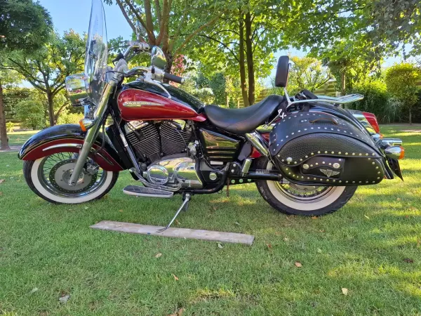 1999 Honda VT 1100 - €5,000 (1/1)