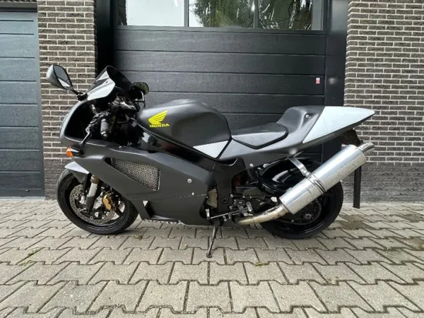 2000 Honda VTR SP1 - € 4.300 (1/1)