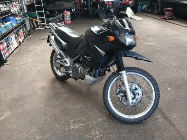 Bouwjaar onbekend Kawasaki KLE 500 met Weinig Kilometers - € 2.500 · Bieden (1/1)