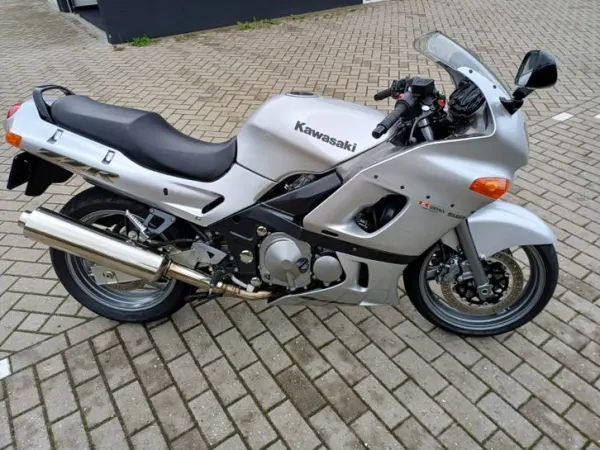 2003 Kawasaki ZZR 600 - €2,450 · Bidding (1/1)