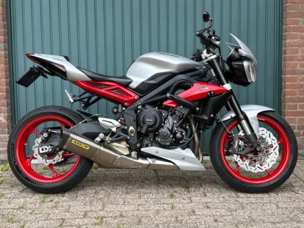 2015 Triumph Street Triple 675 - €6,150 (1/1)