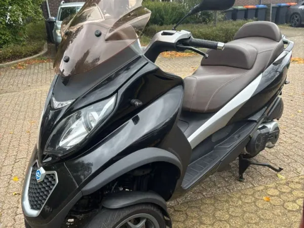 Year unknown Piaggio MP3 500 - Reserved (1/1)