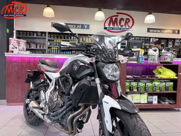 Bouwjaar onbekend Yamaha MT-07 - € 5.990 · Bieden (1/1)