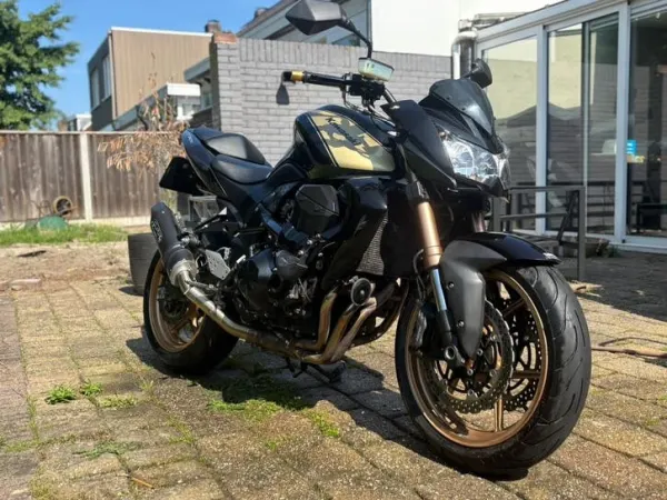 2014 Kawasaki Z750R-Sportieve Naked Bike met GPR Uitlaat - € 4.500 (1/1)