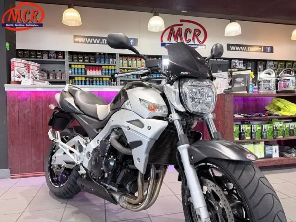 Bouwjaar onbekend Suzuki GSR 600 - € 3.250 · Bieden (1/1)