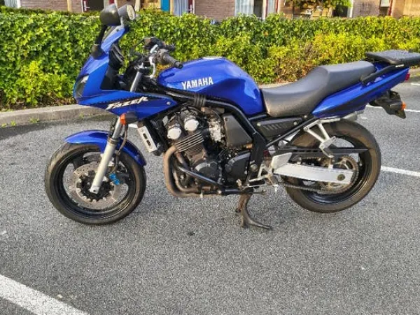 2002 Yamaha FZS 600 Fazer - € 1.000 · Bieden (1/1)