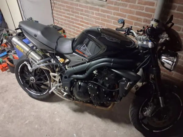 2008 Triumph Speed Triple 1050 - €4,150 · Bidding (1/1)
