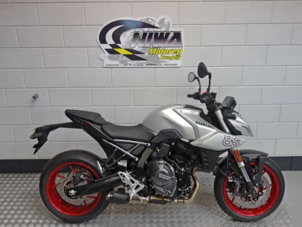 2025 Suzuki GSX-8S - € 7.950 (1/1)