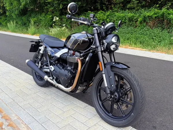 2025 Triumph Speed Twin 900 2025 - € 9.950 · Bieden (1/1)