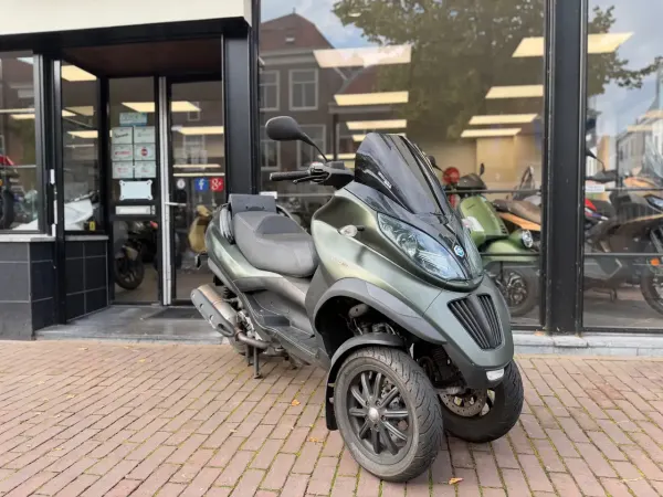 2012 Piaggio MP3 400 - €2,350 (1/1)