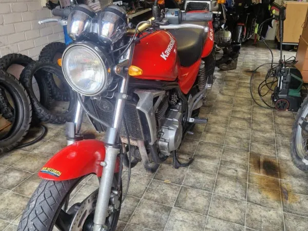 Bouwjaar onbekend Kawasaki ER-5 - € 950 · Bieden (1/1)