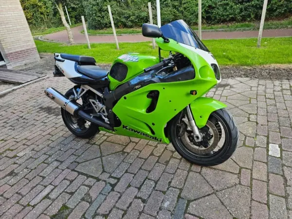 Year unknown Kawasaki ZX7R Ninja 2002 - €3,000 · Bidding (1/1)