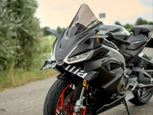 2021 Aprilia RS 660 - €9,000 · Bidding (1/1)