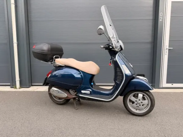 2008 Vespa GTS 250 I.e - € 2.250 · Bieden (1/1)