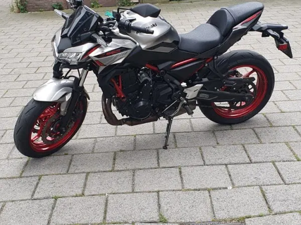 Year unknown Kawasaki Z 650 - €6,500 · Bidding (1/1)
