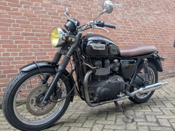 Year unknown Triumph Bonneville T100. Recente Onderhoudsbeurt - €4,800 · Bidding (1/1)