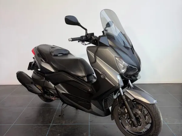 2015 Yamaha X Max 400 - €2,950 · Bidding (1/1)