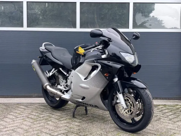 1999 Honda CBR 600 F - € 2.450 · Bieden (1/1)