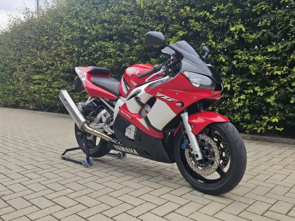 2002 Yamaha YZF-R6 - €4,000 (1/1)