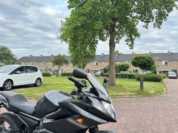 2009 Yamaha XJ 6 - €3,100 · Bidding (1/1)