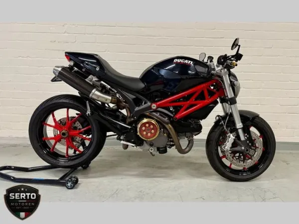 2010 Ducati M 1100 (bj 2010) - Reserved (1/1)