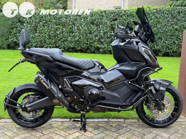 2022 Honda Xadv 750 TK Black Edition MET Carplay ! - € 17.499 (1/1)