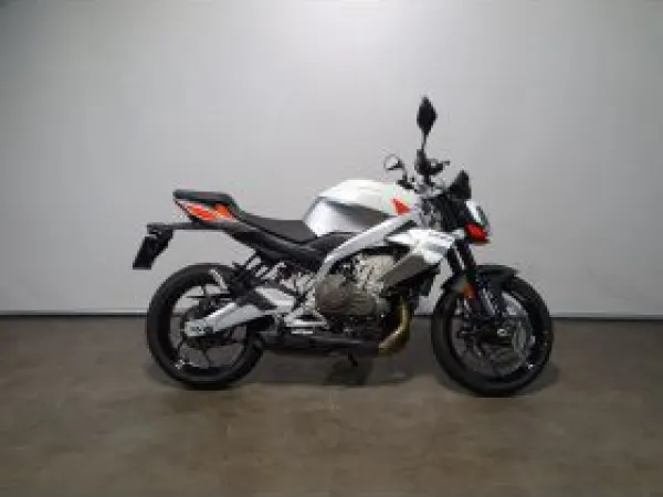 Bouwjaar onbekend Aprilia Tuono 457 - € 6.190 (1/1)