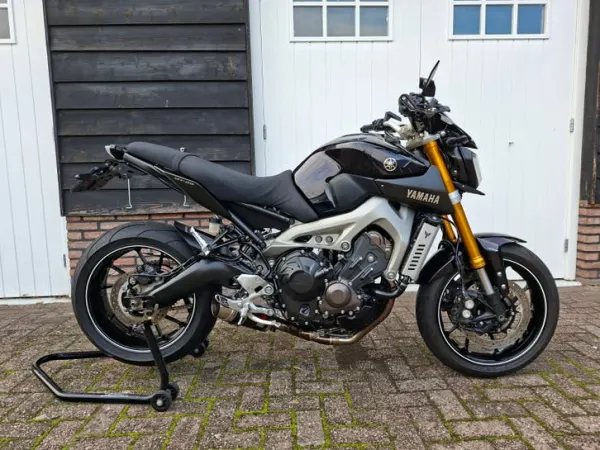 2014 Yamaha MT09 2014 ABS 40.330km Beurt gehad! - € 5.250 · Bieden (1/1)