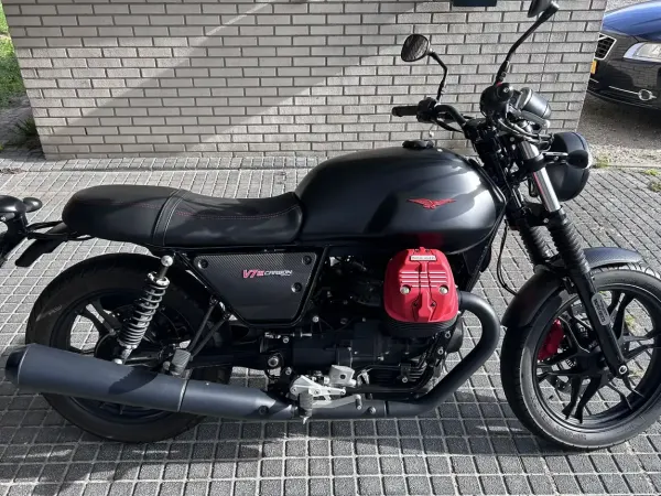 2021 Moto Guzzi V 7 - €7,450 (1/1)
