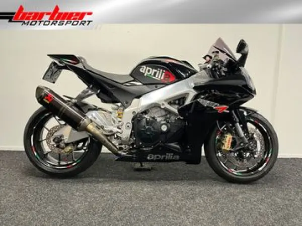 2011 Aprilia RSV 4 R - €8,990 (1/1)