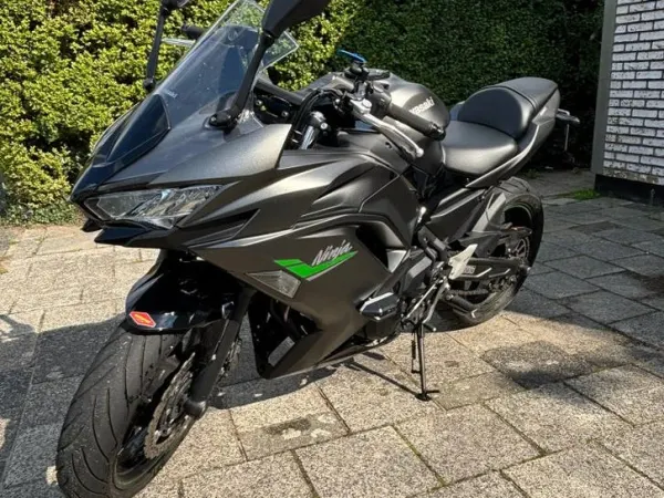 2023 Kawasaki Ninja 650 - € 7.500 (1/1)