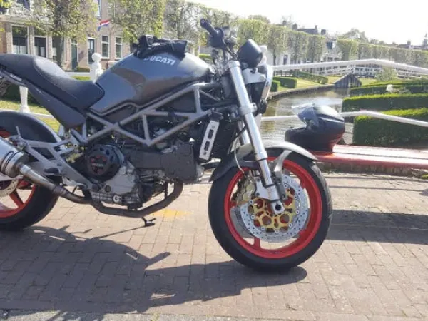 2001 Ducati Monster - € 3.000 · Bieden (1/1)