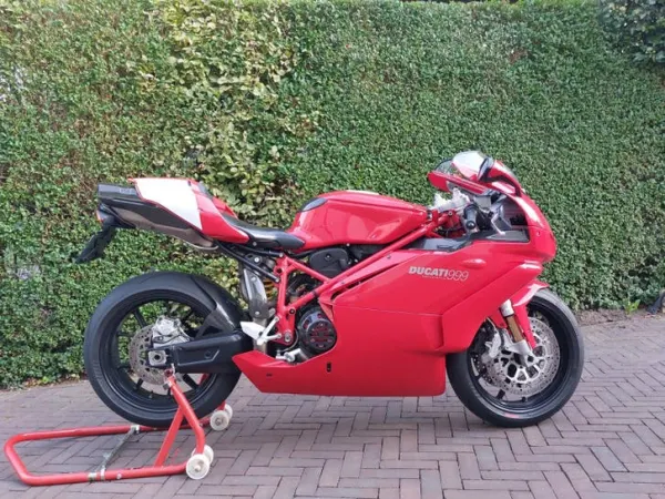 Year unknown Ducati 999 - Bidding (1/1)