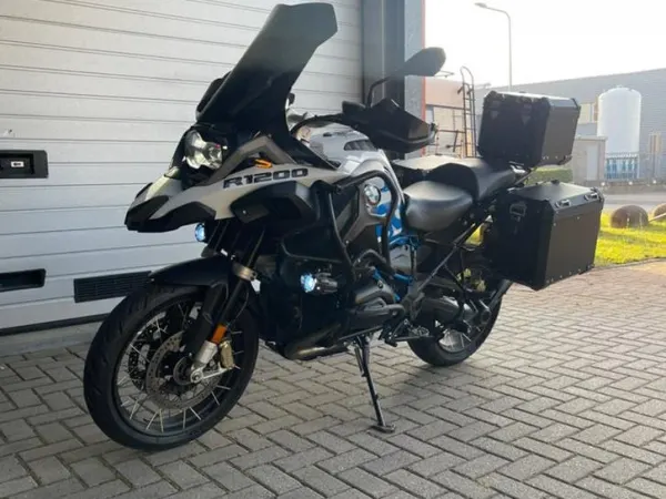 Year unknown BMW gs 1200 - €13,950 · Bidding (1/1)