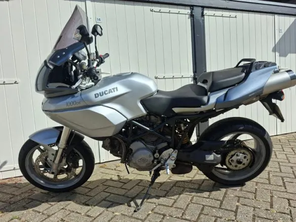 Year unknown Ducati 1000 GT - €2,700 · Bidding (1/1)