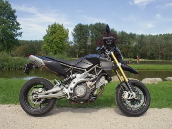 2009 Aprilia Dorsoduro 750-recent Onderhoud-gps-Carbon - €3,500 · Bidding (1/1)